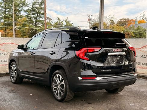 Used 2019 GMC Terrain SLT w/ Preferred Package image 9