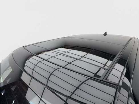 Used 2022 Land Rover Range Rover Westminster Edition image 14