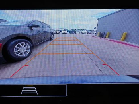 Used 2023 Chevrolet Malibu LS FWD image 17