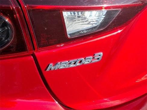Used 2015 MAZDA MAZDA3 i Touring image 10