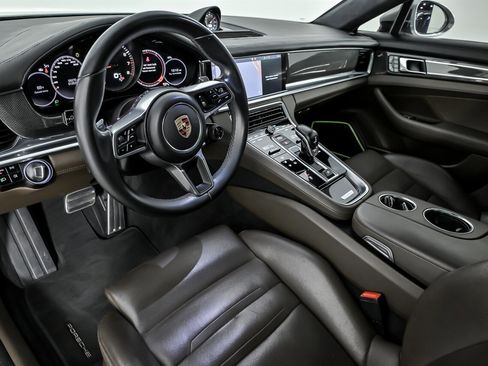 Used 2017 Porsche Panamera Turbo image 21