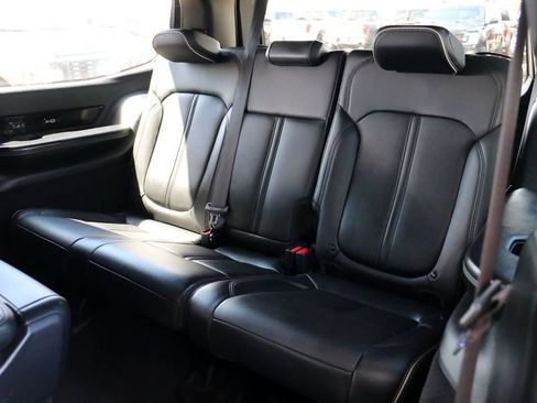 Used 2022 Jeep Grand Wagoneer Series II AWD/4WD image 22