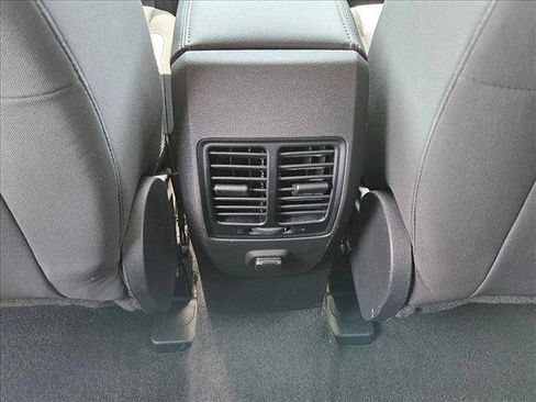 Used 2018 Ford Escape SE w/ SE Sync 3 Package FWD image 17
