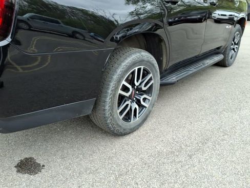 Used 2021 GMC Yukon AT4 w/ Rear Media and Nav Package AWD/4WD image 8