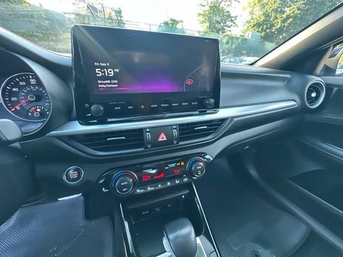 Used 2024 Kia Forte GT-Line w/ GT-Line Premium Package FWD image 16