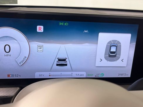 Used 2023 Genesis GV60 Advanced image 17