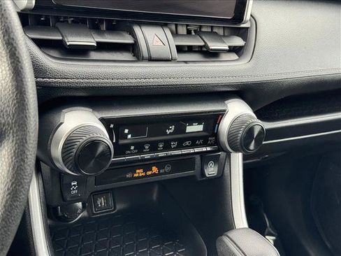 Used 2024 Toyota RAV4 LE image 15