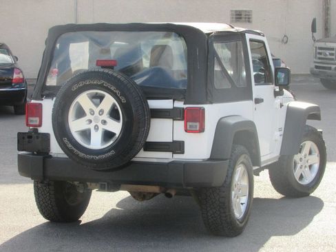 Used 2012 Jeep Wrangler Sport AWD/4WD image 11