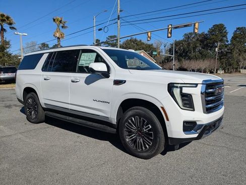 New 2026 GMC Yukon XL Elevation w/ LPO, Floor Liner Package image 3