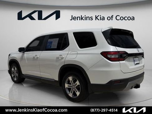 Used 2023 Honda Pilot EX-L image 7