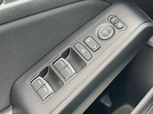 Used 2023 Honda Civic LX image 7