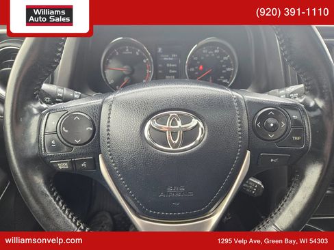 Used 2017 Toyota RAV4 SE image 22