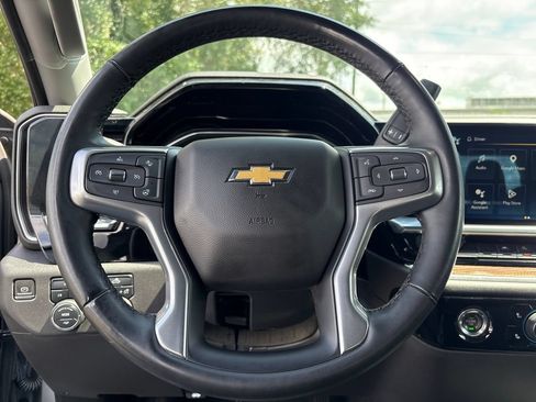 Used 2023 Chevrolet Silverado 1500 LT AWD/4WD image 11
