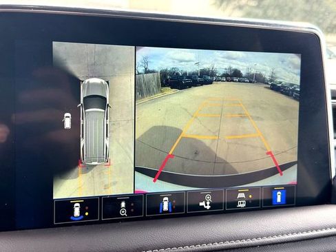 Used 2023 Chevrolet Tahoe LT w/ Luxury Package image 21