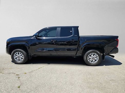 Used 2024 Toyota Tacoma SR5 AWD/4WD image 6