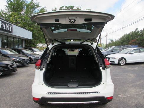 Used 2017 Nissan Rogue S FWD image 17