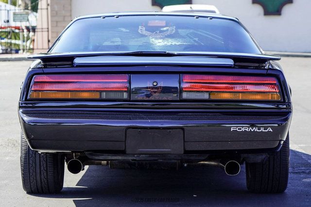 Used 1992 Pontiac Firebird Formula RWD image 7
