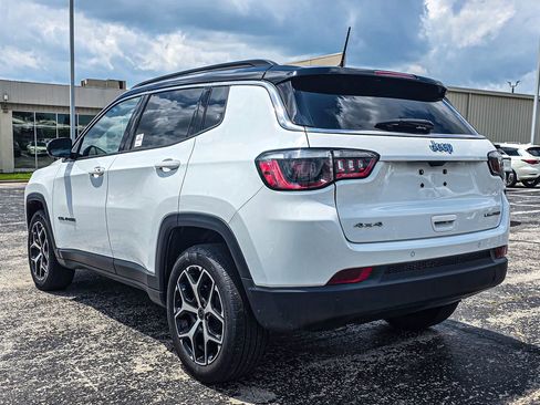 Used 2022 Volkswagen Atlas Cross Sport SE AWD/4WD image 4