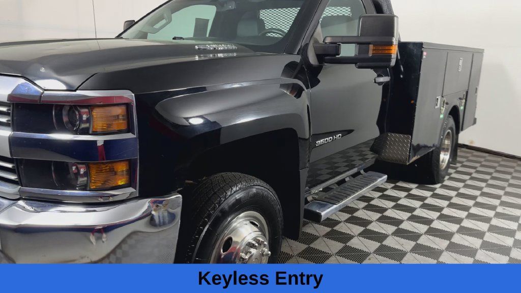 Used 2016 Chevrolet Silverado 3500 W/T w/ WT Convenience Package AWD/4WD image 6