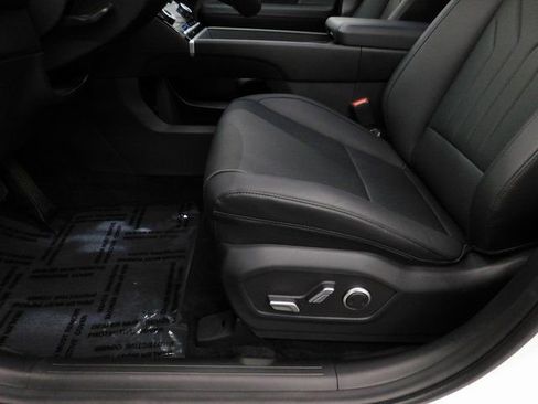 Used 2025 Hyundai Santa Fe SEL image 18