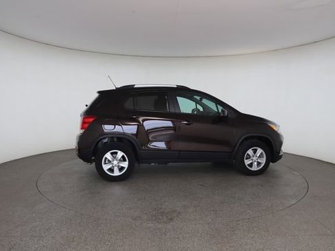 Used 2022 Chevrolet Trax LT w/ Driver Confidence Package AWD/4WD image 22