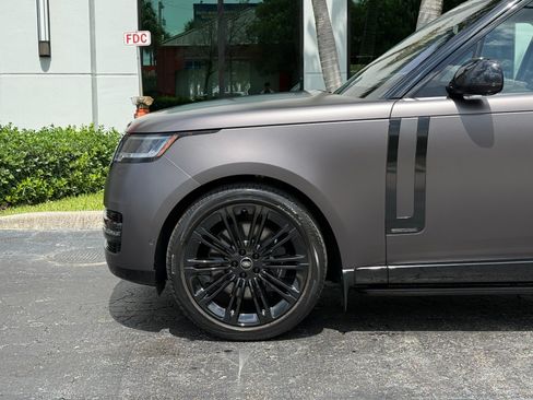 Used 2023 Land Rover Range Rover Long Wheelbase Autobiography AWD/4WD image 13