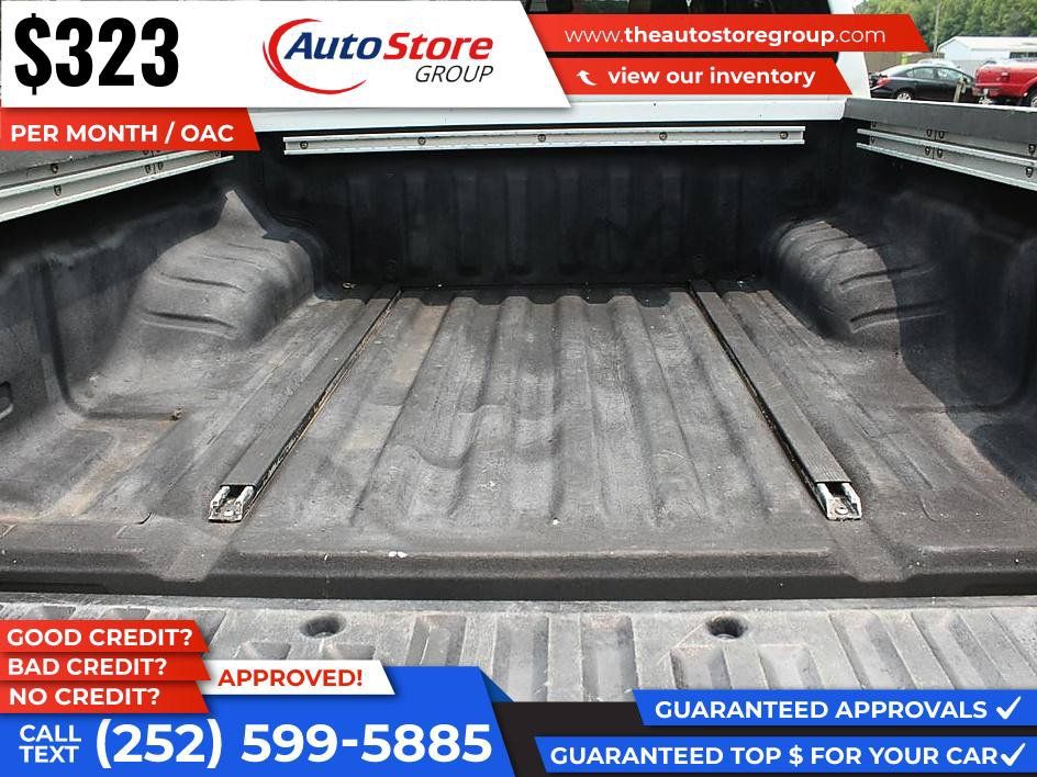 Used 2011 Nissan Frontier SL w/ Moonroof Pkg AWD/4WD image 11
