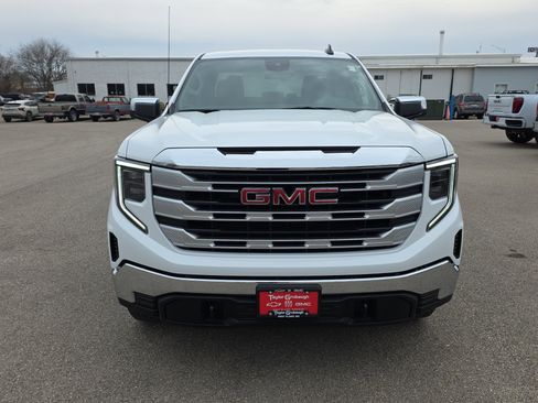 New 2026 GMC Sierra 1500 SLE w/ X31 Off-Road Package image 3