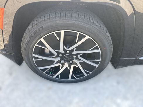 New 2025 Jeep Wagoneer S Limited image 9