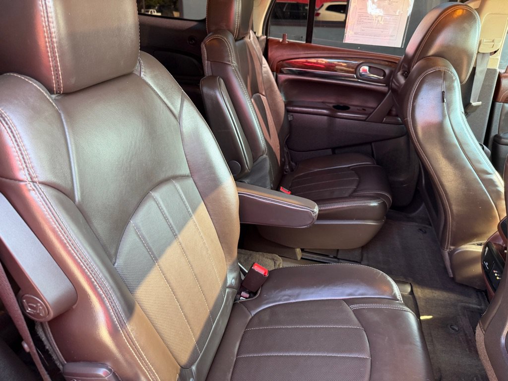 Used 2013 Buick Enclave Premium FWD image 16