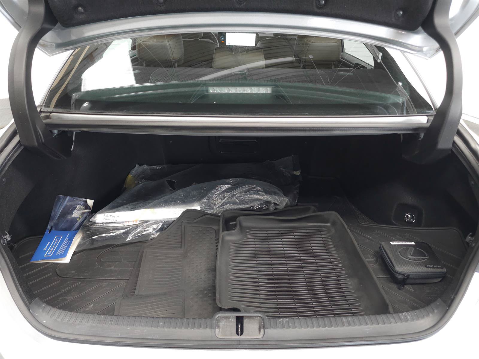 Used 2023 Lexus ES 350 w/ Premium Package FWD image 11