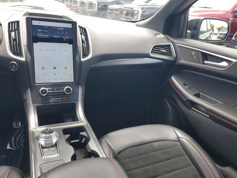 Used 2022 Ford Edge ST-Line image 17