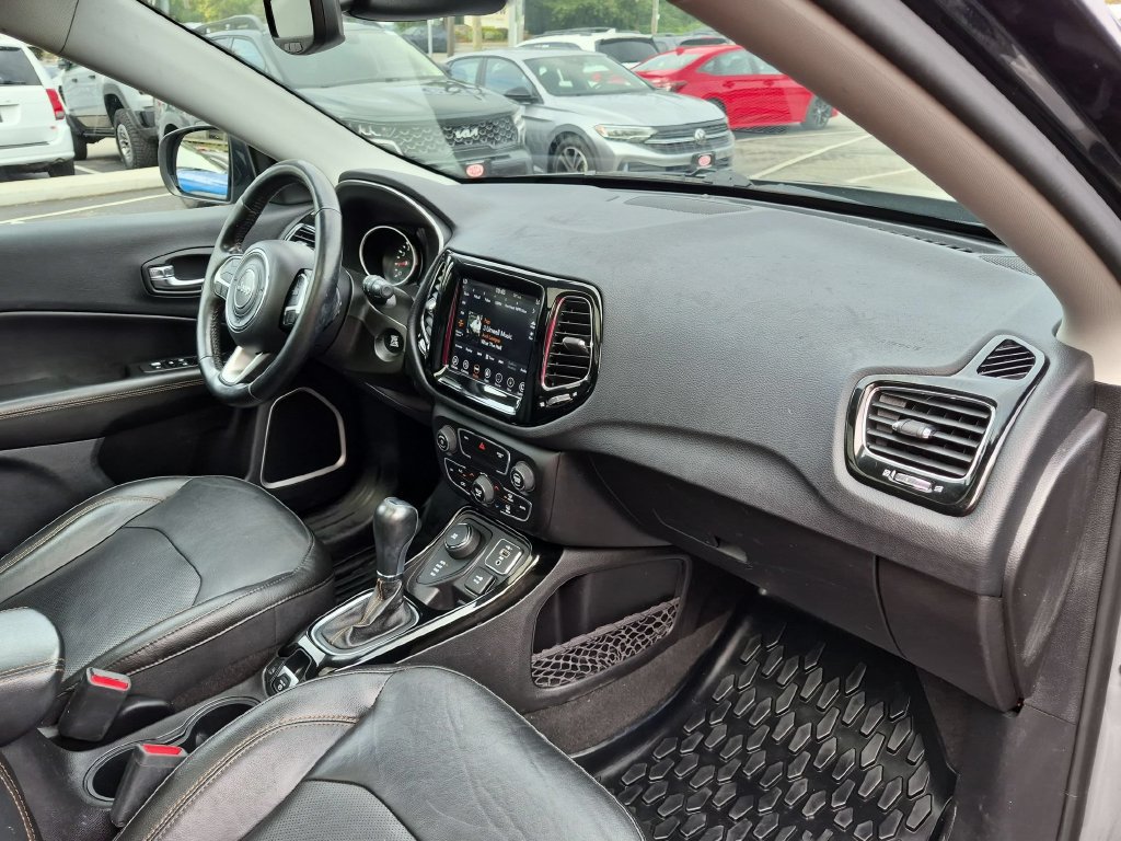 Used 2020 Jeep Compass Limited AWD/4WD image 26