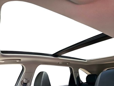Certified 2026 Kia Sorento S w/ S Panoramic Sunroof Package FWD image 19