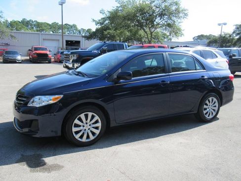 Used 2013 Toyota Corolla LE FWD image 4