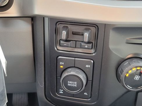 New 2026 Ford F250 XLT w/ FX4 Off-Road Package image 19