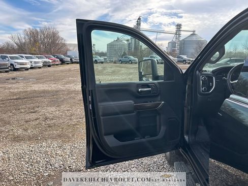 Certified 2022 GMC Sierra 2500 SLT w/ X31 Off-Road Package image 17