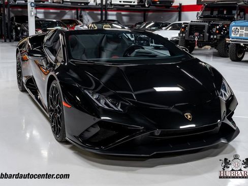 Used 2021 Lamborghini Huracan EVO image 11