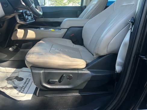 Used 2024 Ford Expedition Max Limited RWD image 14