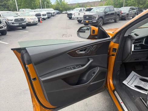 Used 2021 Audi Q8 Premium Plus w/ Premium Plus Package AWD/4WD image 14