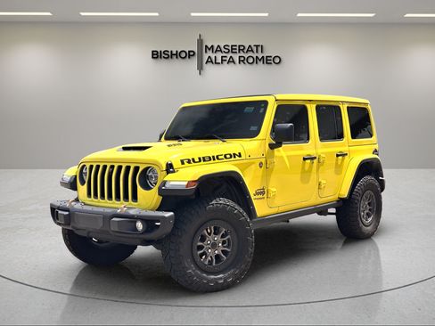 Used 2022 Jeep Wrangler Unlimited Rubicon w/ Trailer Tow Package AWD/4WD image 2