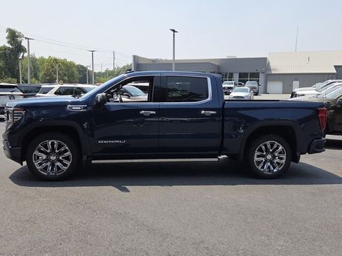 Used 2023 GMC Sierra 1500 Denali w/ Denali Reserve Package AWD/4WD image 6