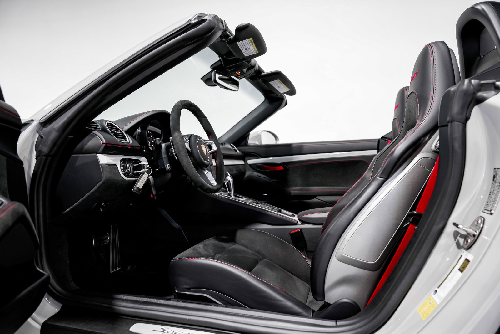 Used 2022 Porsche 718 Boxster Spyder RWD image 19