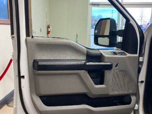 Used 2017 Ford F250 XL w/ Power Equipment Group image 11