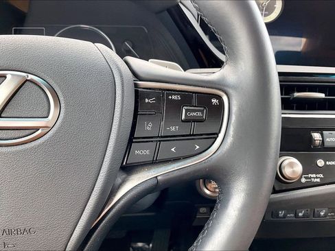 Used 2023 Lexus ES 350 w/ Premium Package image 11