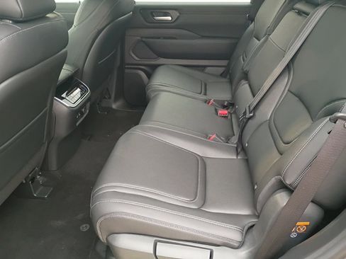 New 2026 Nissan Armada SV image 21