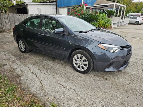 Used 2016 Toyota Corolla LE w/ Body Protection Package #1 FWD image 4