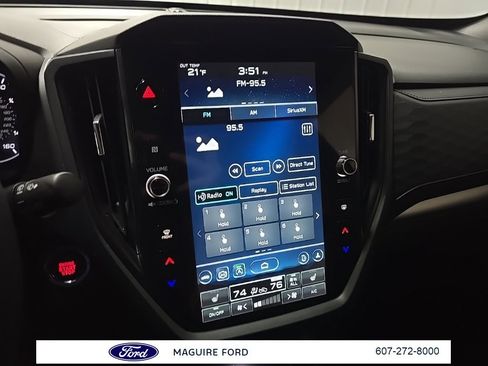 Used 2025 Subaru Forester Premium image 28