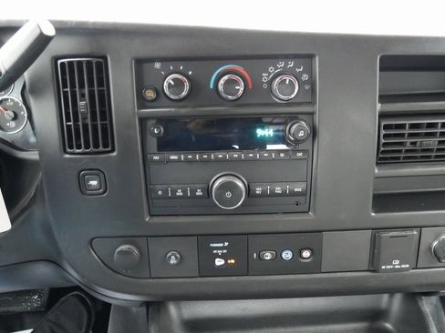 Used 2017 GMC Savana 2500 image 16