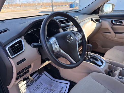 Used 2016 Nissan Rogue SV w/ SV Premium Package image 24